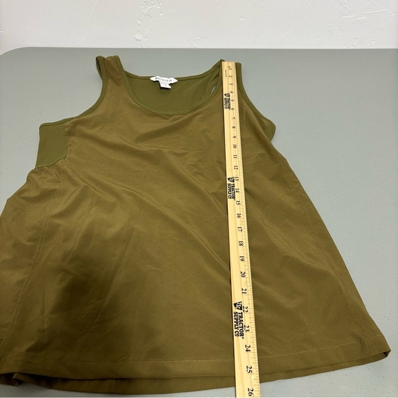 Athleta Women's Green Sleeveless Athletic Workout Running Shirt Top Medium Green - Picture 8 of 8
